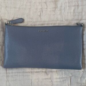 Coach crossbody bag adjustable strap or take off blue leather like new clean